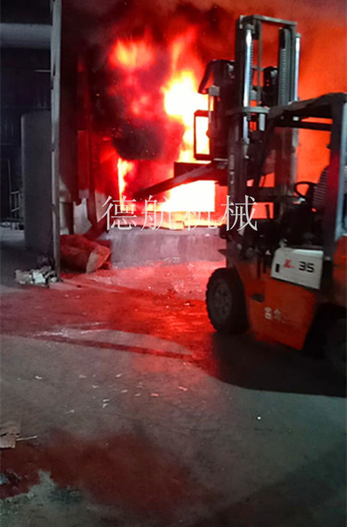 滄州進(jìn)口退磁器與鋁水高溫電磁吸盤制造廠家探析 電磁吸盤技術(shù)應(yīng)用與選擇